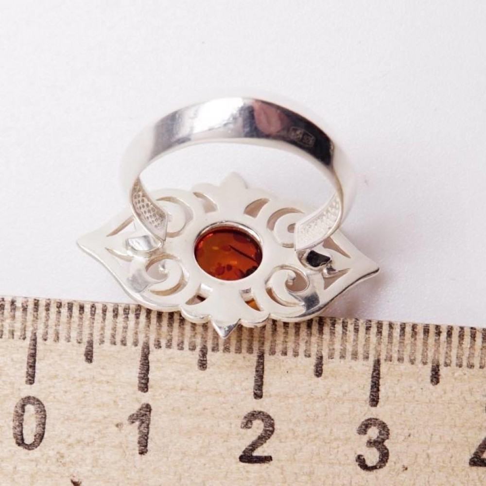 Кольцо "Кармиэлла" янтарь серебро 925 Ag 190