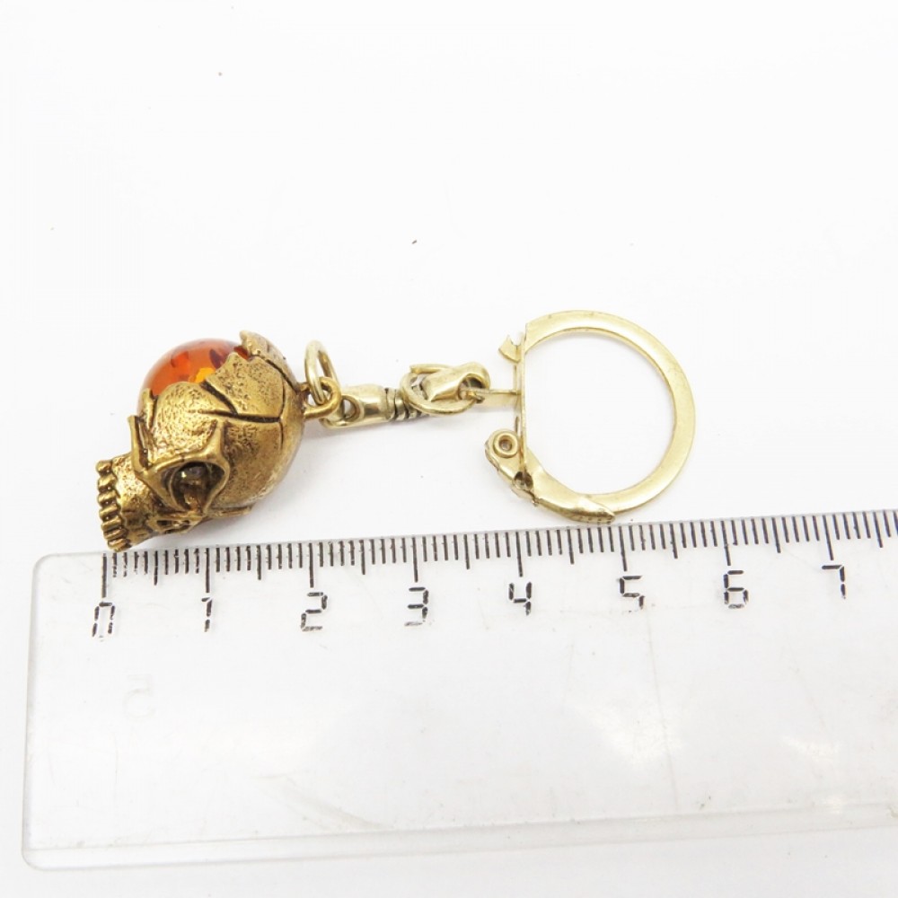 Брелок для ключей Череп Янтарь в бронзе 1364